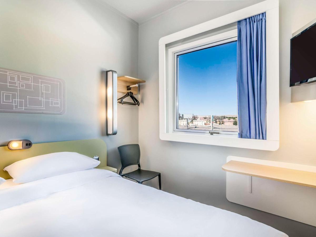 Ibis Budget Calama Esterno foto