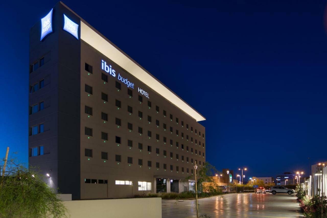 Ibis Budget Calama Esterno foto