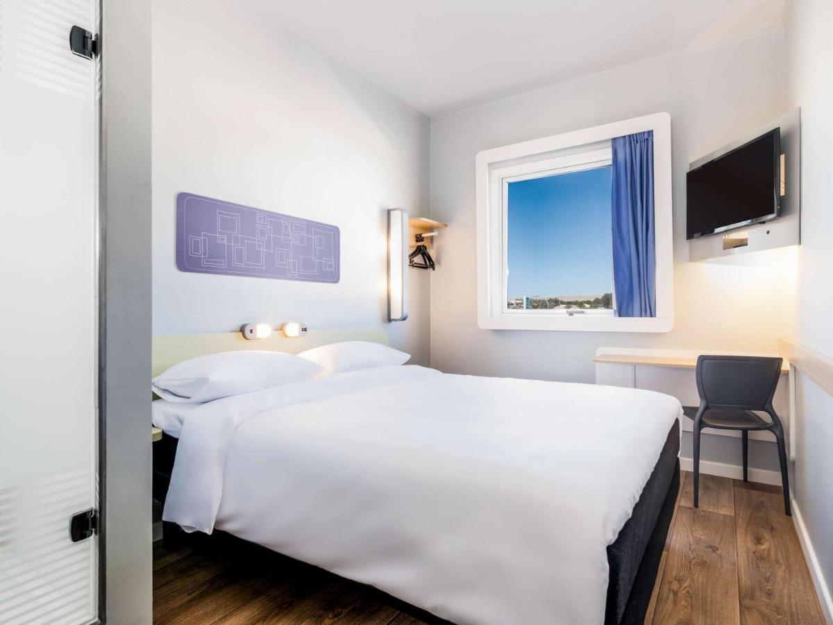 Ibis Budget Calama Esterno foto