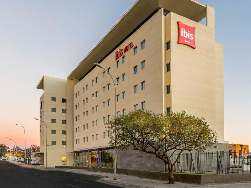 Ibis Budget Calama Esterno foto
