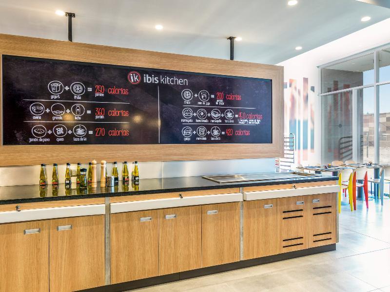 Ibis Budget Calama Esterno foto